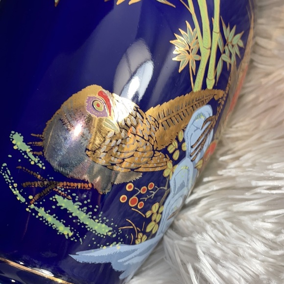 Gorgeous Vintage Oriental cobalt blue vase - Picture 5 of 8